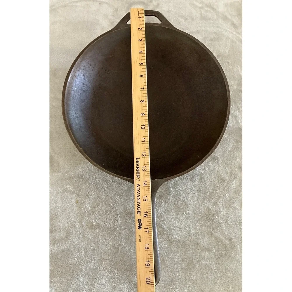 LODGE Cast Iron Wok 13in X 3.5